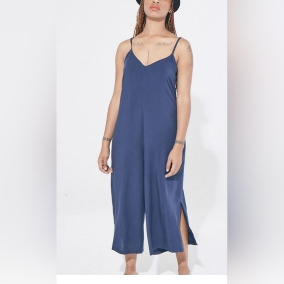 Hanna Lavery Wide Leg Jumpsuit - Picture 1 of 11